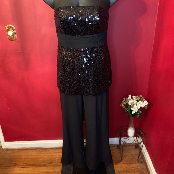 WHITE HOUSE BLACK MARKET SEQUIN JUMPER SIZE 8